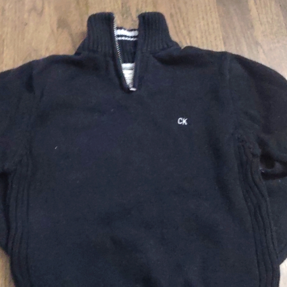 Boys or Unisex Like Conditio Calvin Klein Black 💯% cotton quarter zip sweater.
